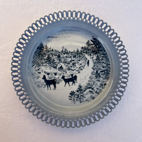 Bing & Grondahl
Plate
Harald Wiberg
Animals at dawn
# 11002/629
* 300 DKK