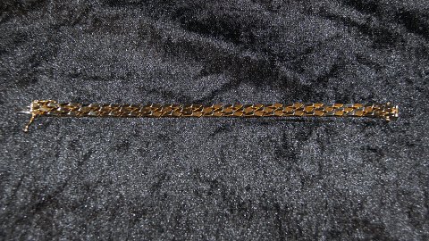 Elegant Armbånd i 14 karat Guld
Stemplet HS 585
Længde 18 cm