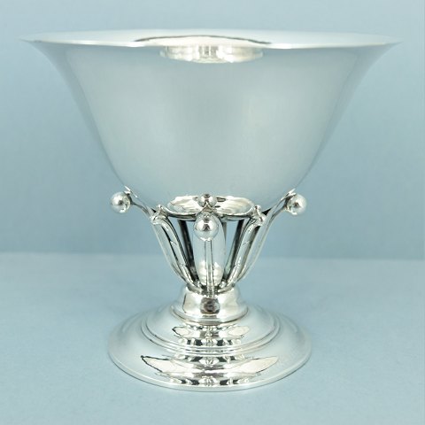 Georg Jensen, Johan Rohde; A sterling silver bowl #17A