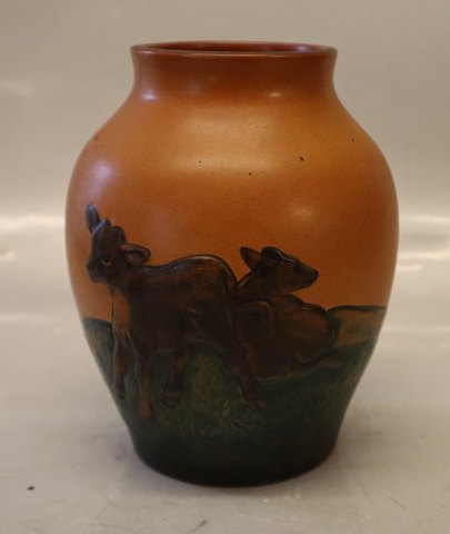 439 X Vase with calves 16 cm Axel Sørensen 1941 Ipsen Danish Art Pottery