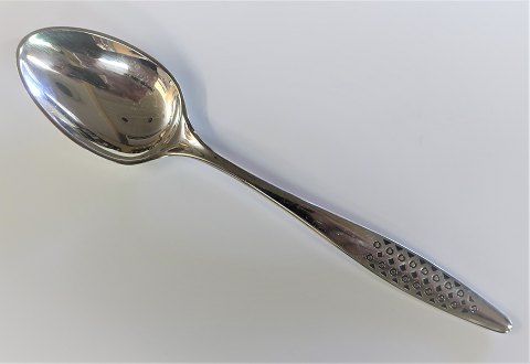 Alexia silverplated cutlery. Dessert spoon. Length 18 cm.