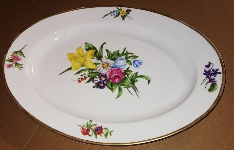 LARGE DISH: Royal Copenhagen with flower decoration 19th. century