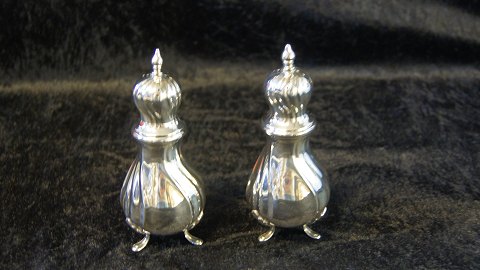 Salt and pepper set # Silver stain
Height 12.3 cm