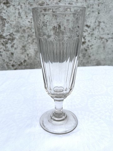 facet cut
beer glass
* 375 DKK