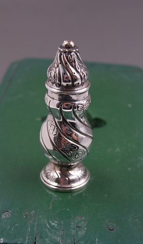 item no: s-Strøbøsse i sølv 830S