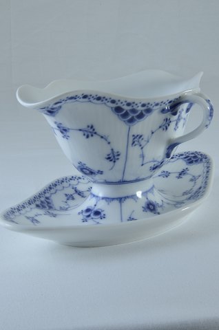 Royal Copenhagen  Blue fluted half lace Sauce boat 585