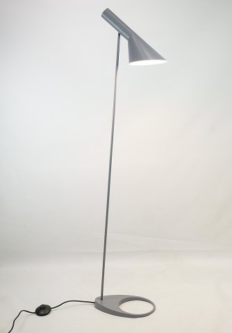 Floor lamp - Gray - Arne Jacobsen - Louis Poulsen - 1957
Great condition
