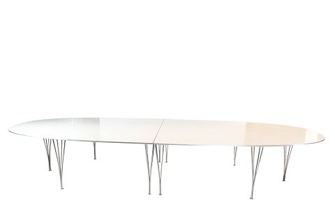 Super Ellipse conference table, designed by Piet Hein & Bruno Mathsson, Fritz 
Hansen, 1979
Great condition
