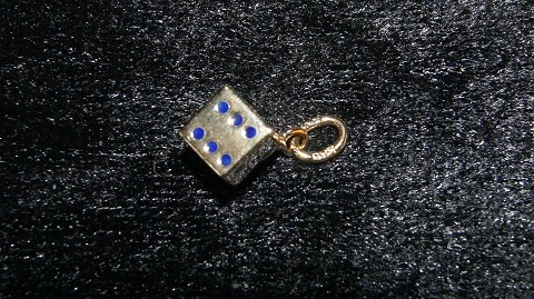 Cube pendant 14 carat Gold