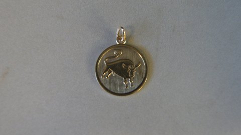 Elegant pendant 
Taurus zodiac sign 
14 carat Gold
Stamped 585