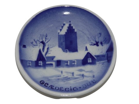 Royal Copenhagen miniature Christmas plate 
Glædelig Jul