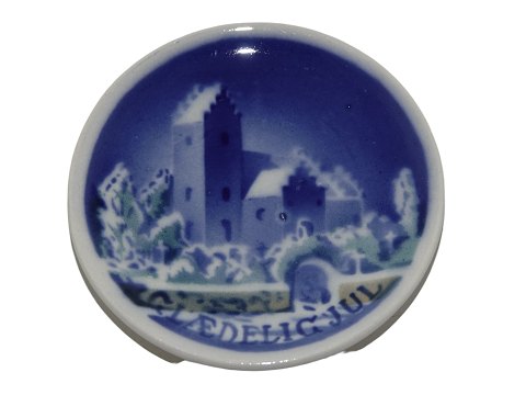 Royal Copenhagen miniature Christmas plate 
Glædelig Jul