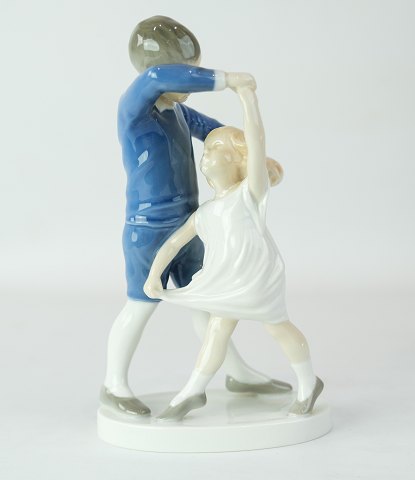 Figure by B&G title "Wild with dance" no. 1845
Great condition
