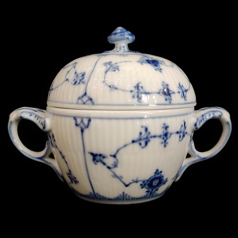 Royal Copenhagen, blue fluted porcelain; A sugar bowl with lid #428