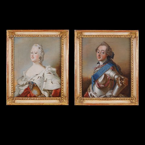 Pair of portraits of Frederik V and Queen Louise. 
Pilos style. Oil on canvas. Visible size: 36x29cm. 
With frame: 45x38cm