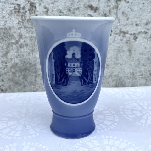 Royal Copenhagen
Tierschauvase
1937
* 300 DKK