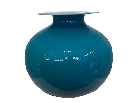 Holmegaard
Large round blue Carnaby vase