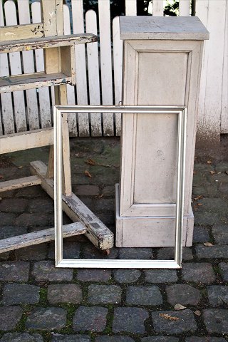 Antique French 19th century wooden frame with original old silver coating…
