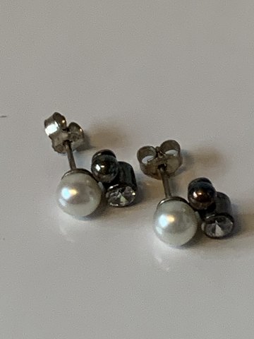 Sølv Øreringe med perle
Stemplet 925
Højde 11,94 mm ca