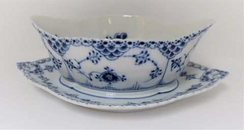 Royal Copenhagen. Blue fluted, full lace. Sauce bowl. Model 1105. Length 23.5 
cm. (1 quality)