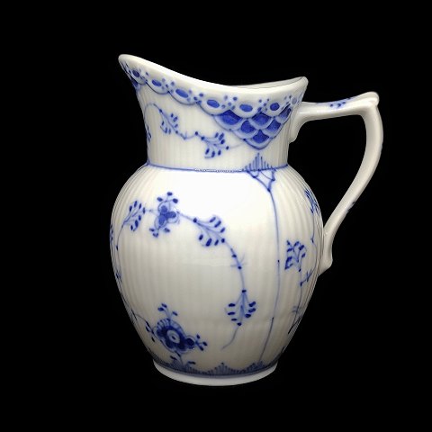 Royal Copenhagen, blue fluted half lace porcelain; a cream jug #522