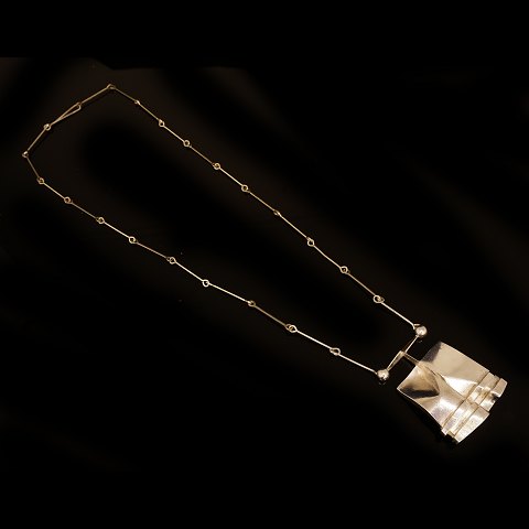 Sterlingsilver Lapponia necklace dated 1970. 
Pendant: 6,3x5cm. Necklace L: 75cm