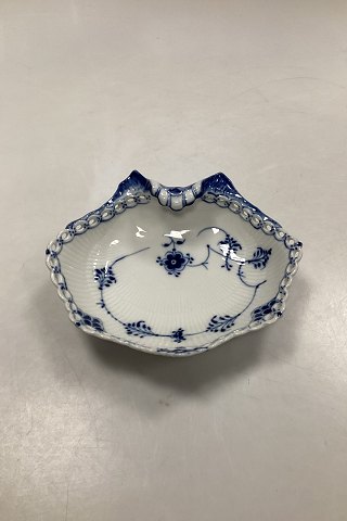 Royal Copenhagen Blue Fluted Full Lace Dish No 1074