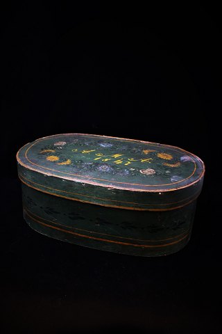 Antique Swedish 19th century oval wooden box with lid and fine original green 
painting...