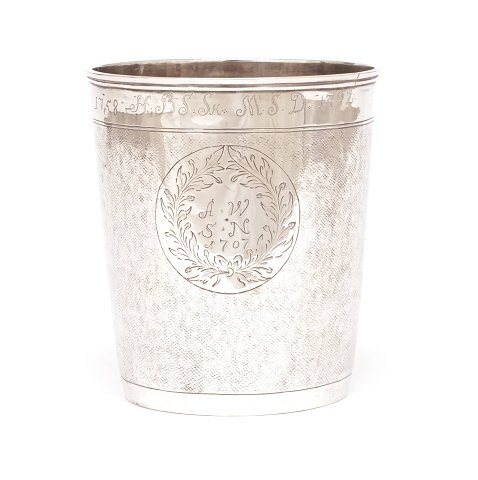 Large Silver cup by Gerhard, Weghorst, Copenhagen, 
1701. H: 12,3cm. W: 209gr
