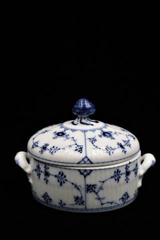 Royal Copenhagen Blue Fluted Plain butter dish with lid. 
RC# 1/400...