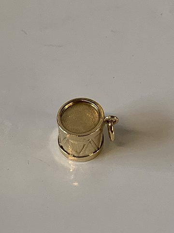 Drum pendant 14 karat gold
Stamped 585 HGr
Measures 7.65 mm approx