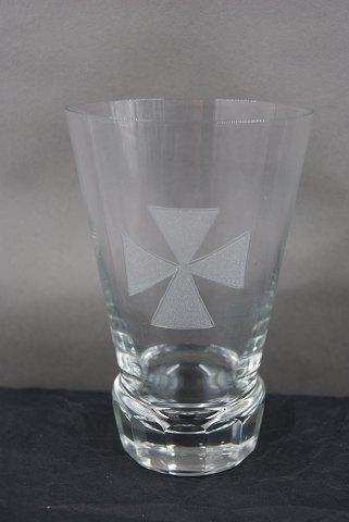 Danish freemason glasses beer glasses engraved with freemason symbols, on an edge-cutted foot