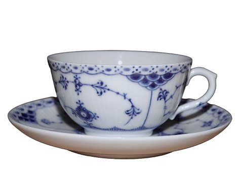 Blue Fluted Half Lace
Chocolate cup #713