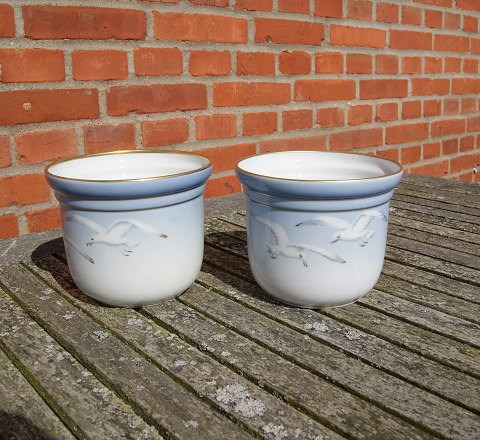 Seagull with gold Danish porcelain, pair of flower pot hiders No 668