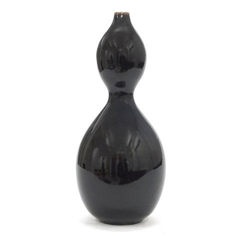 Stoneware vase by Nils Thorsson for Royal 
Copenhagen. Good condition. Signed. H: 23,5cm