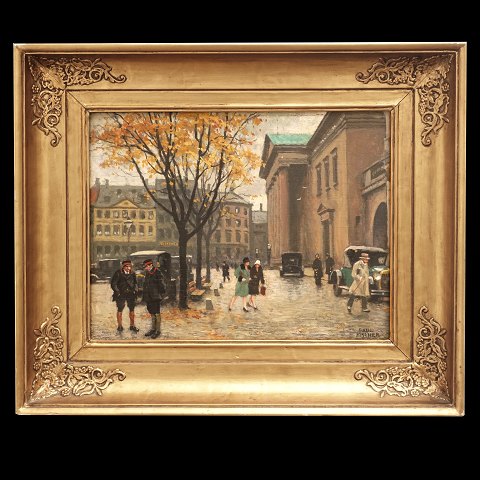 Paul Fischer, 1860-1934, oil on wood. Streetlife, 
Copenhagen. Signed Paul Fischer. Visible size: 
24x32cm. With frame: 38x46cm