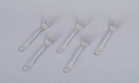 click to zoom