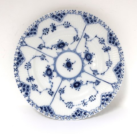 Royal Copenhagen. Blue Fluted Full Lace. Cake plate. Model 1087. Diameter 17,5 
cm. (1 quality).