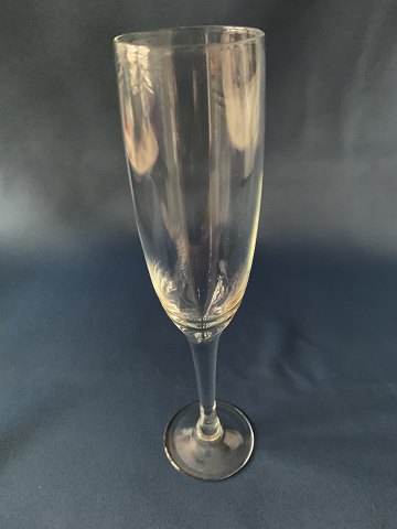 Champagne flute of 22 centimeters.