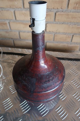 Vintage lamp for the table from Desiree in Denmark
Very special and beautiful nuance in the pottery
Bordeaux / redblack
H: about 30,5cm
Stamp: Desiree - Denmark - Stentøj - Denmark
In a good condition