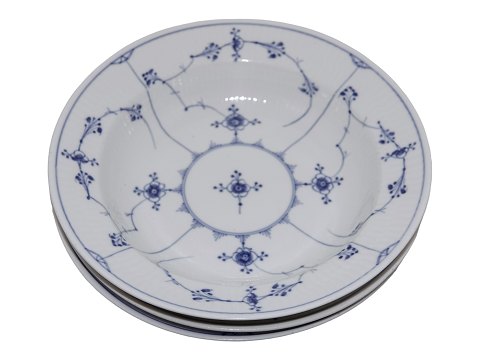 Blue Fluted Plain
Antique soup plate 23.2 cm. from 1830-1860