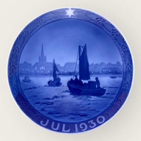 Royal Copenhagen
Christmas plate
1930
*DKK 300