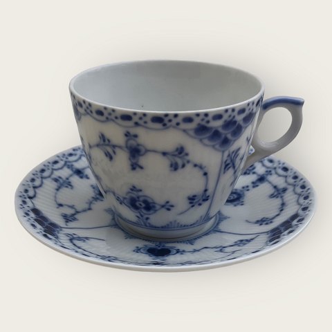 Royal Copenhagen
Blue fluted
Half lace
coffee cup
#1/ 756
*DKK 200