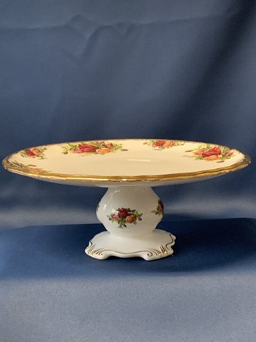 Landsbyrose, "Old Country Roses" Kageopsats  
Diameter 23 cm.
Højde 9,5 cm.
SOLGT