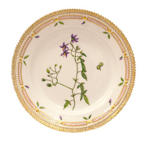 Royal Copenhagen Flora Danica plate 3550. "Solanum 
Dulcamara L."
D: 22cm