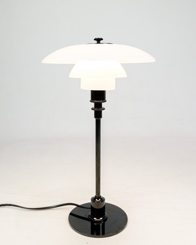 Table lamp - Poul Henningsen - Model 3/2 - Black - Louis Poulsen
Great condition
