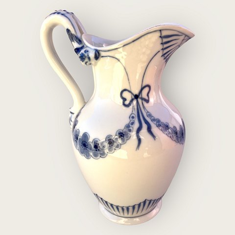 Bing & Grondahl
Empire
Water jug
#B&G
*DKK 700