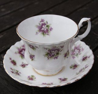 Sweet Violets von Royal Albert