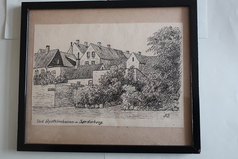 Ved Apotekerhaven - Sønderborg (By the pharmacistgarden in Sonderborg, Dennmark)
Signed: MS
With a good frame
In a good conditio