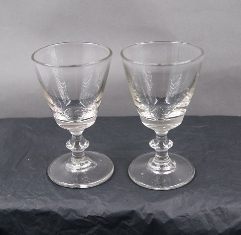 Berlinois glassware by Kastrup/Holmegaard, Denmark. Sauterne wine glasses 11cm 